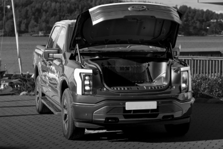 Автомобиль Ford F-150